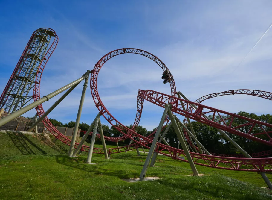 Roller Coaster le Vertika en Bretagne